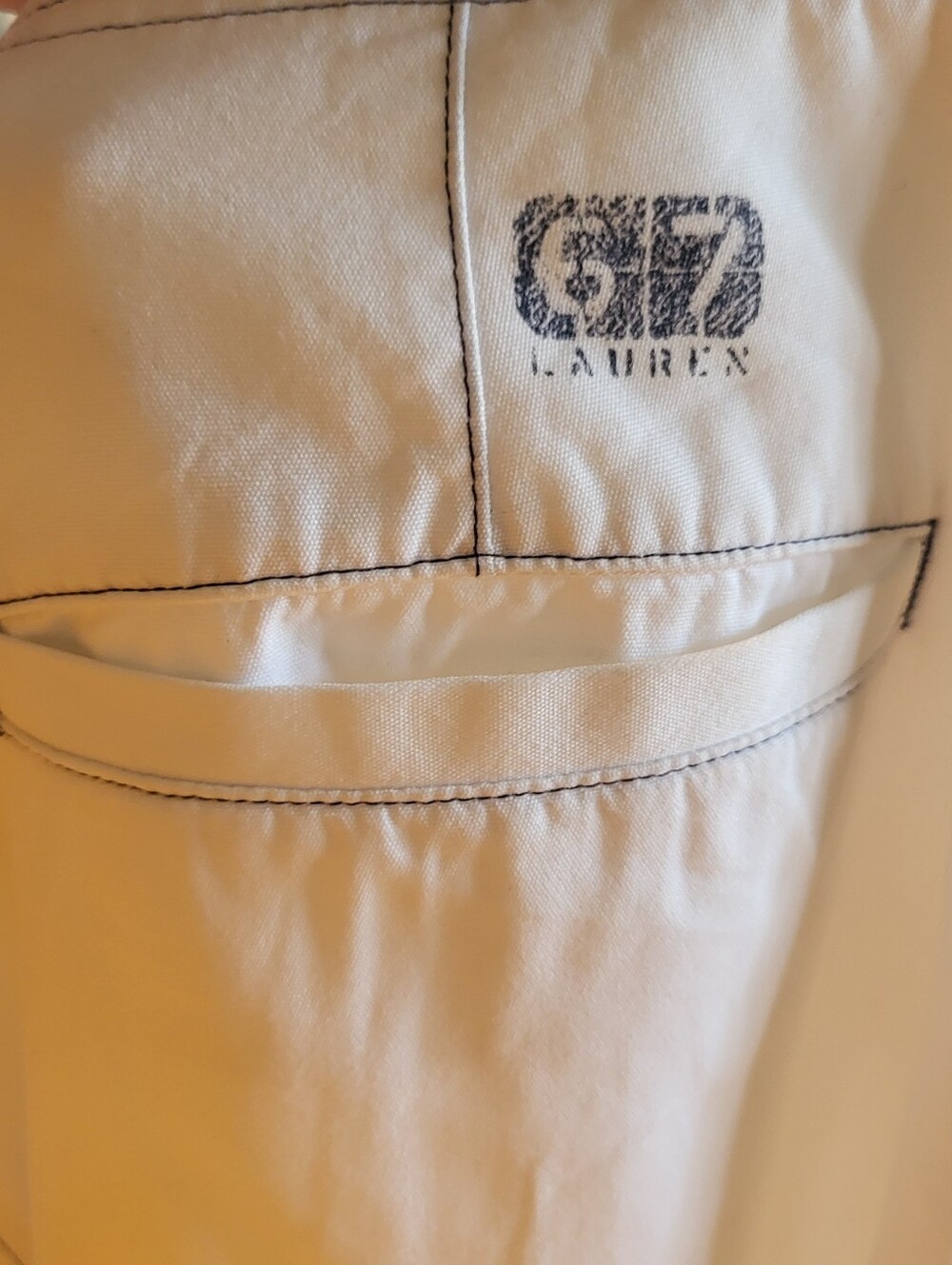 Ralph Lauren White Vintage Capris with Black Stitch Detailing Size 12 - Picture 2 of 12